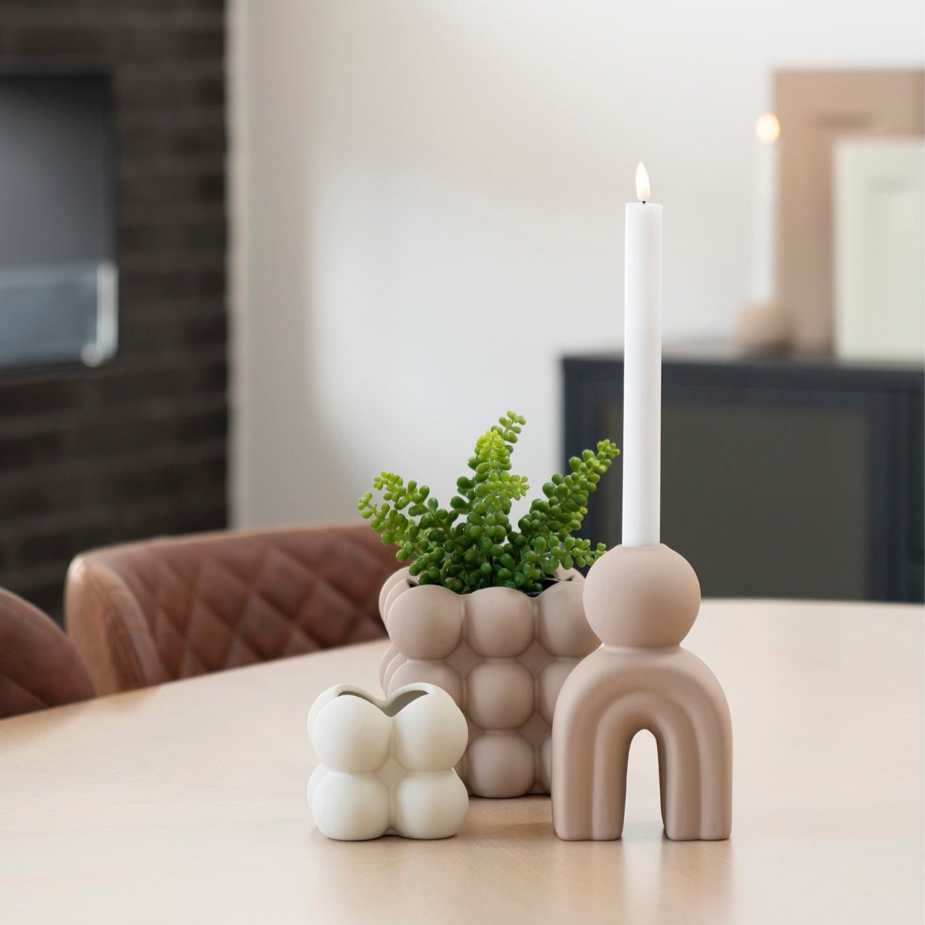 SAFE | פמוט קרמי בעיצוב מודרני בגוון ניוד