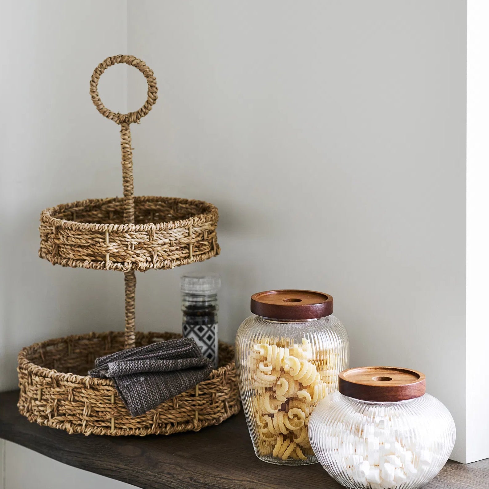 FAVA | מעמד דו קומתי מעשב ים בגוון טבעי - KUALA