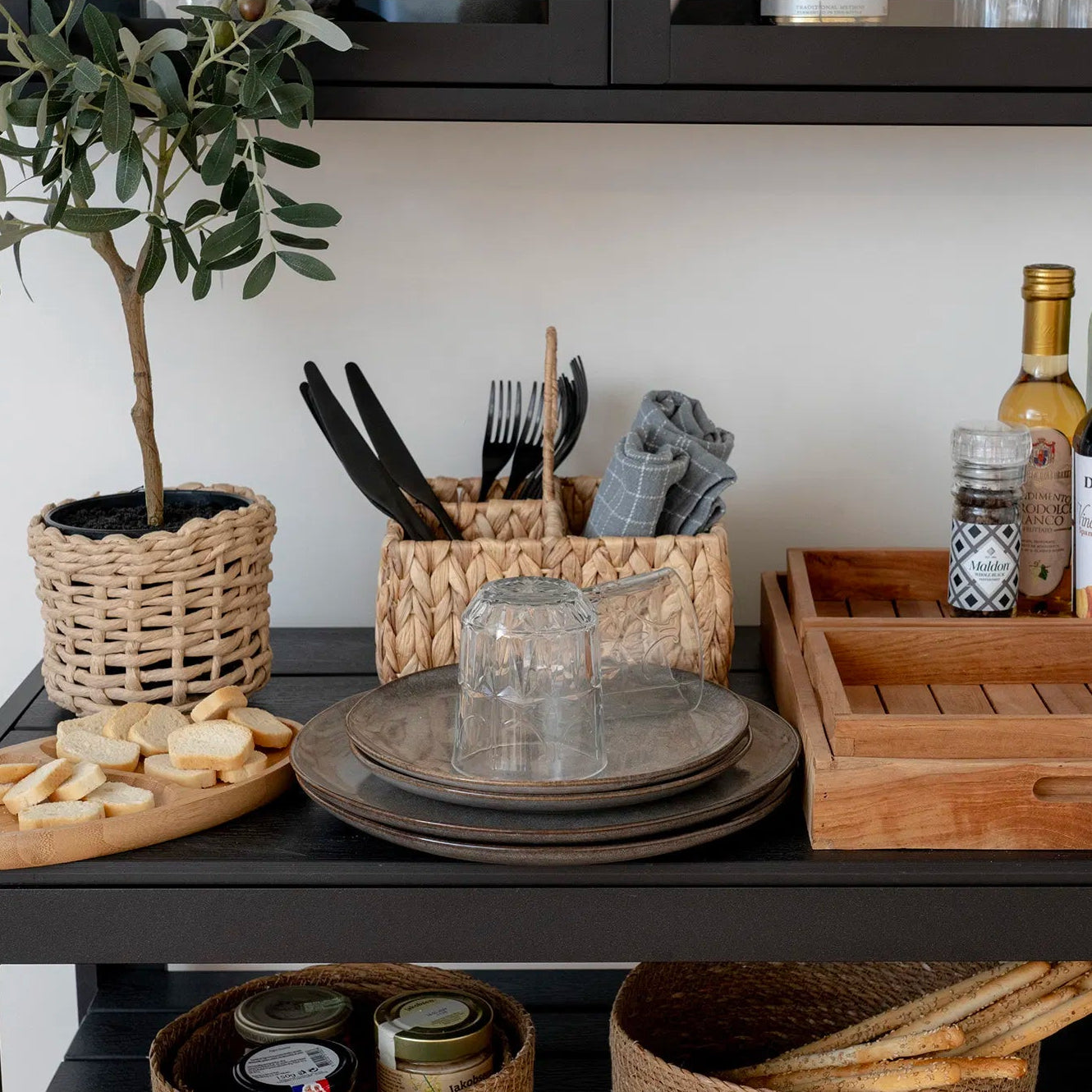 BIVO | סט צלחות קרמיקה בגווני חום ואפור, מגיעה בשני גדלים - KUALA