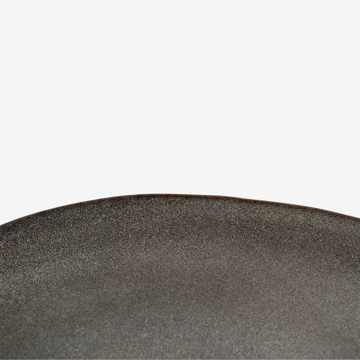 FLUXO | סט 4 צלחות בגוון בזלת כהה, קוטר 21 ס"מ