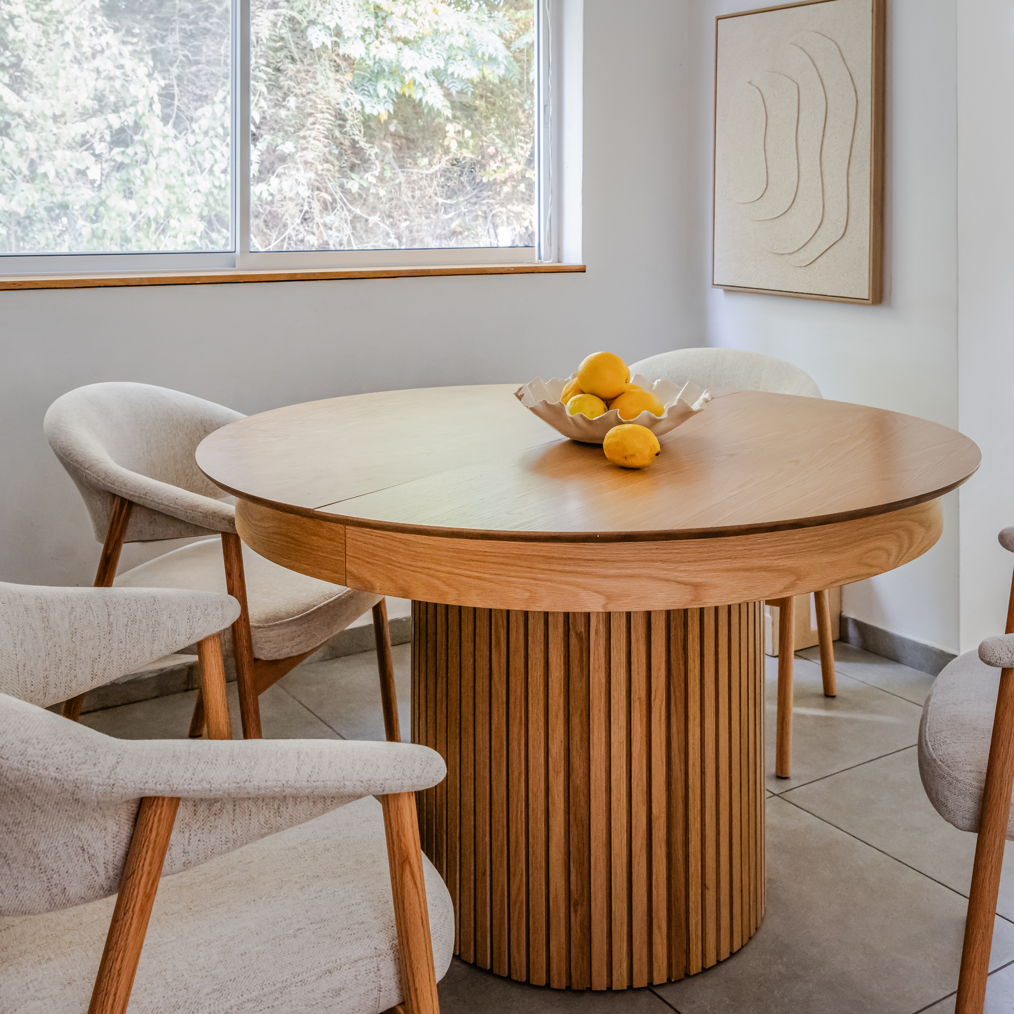 JANIS | שולחן אוכל עגול נפתח, מגיע בשני גדלים