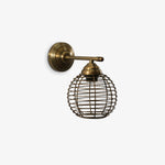 RENA | מנורת קיר כדורית ממתכת בגוון פליז