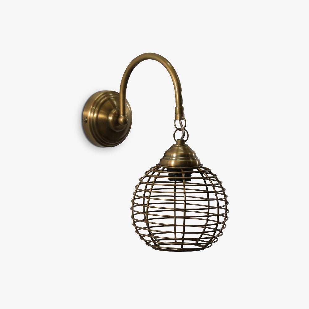 YAKUBA | מנורת קיר כדורית ממתכת בגוון פליז