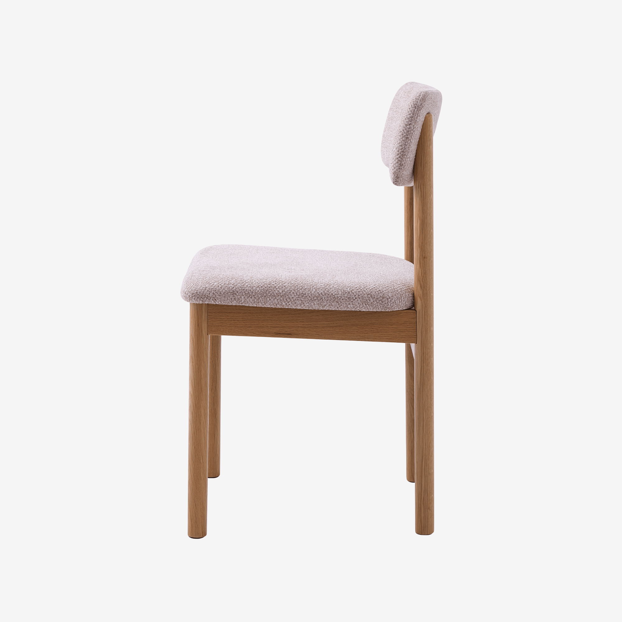 BATE | כיסא מרופד בשילוב מסגרת עץ