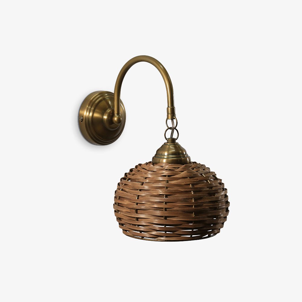 RUYATO | מנורת קיר ממתכת בשילוב ראטן