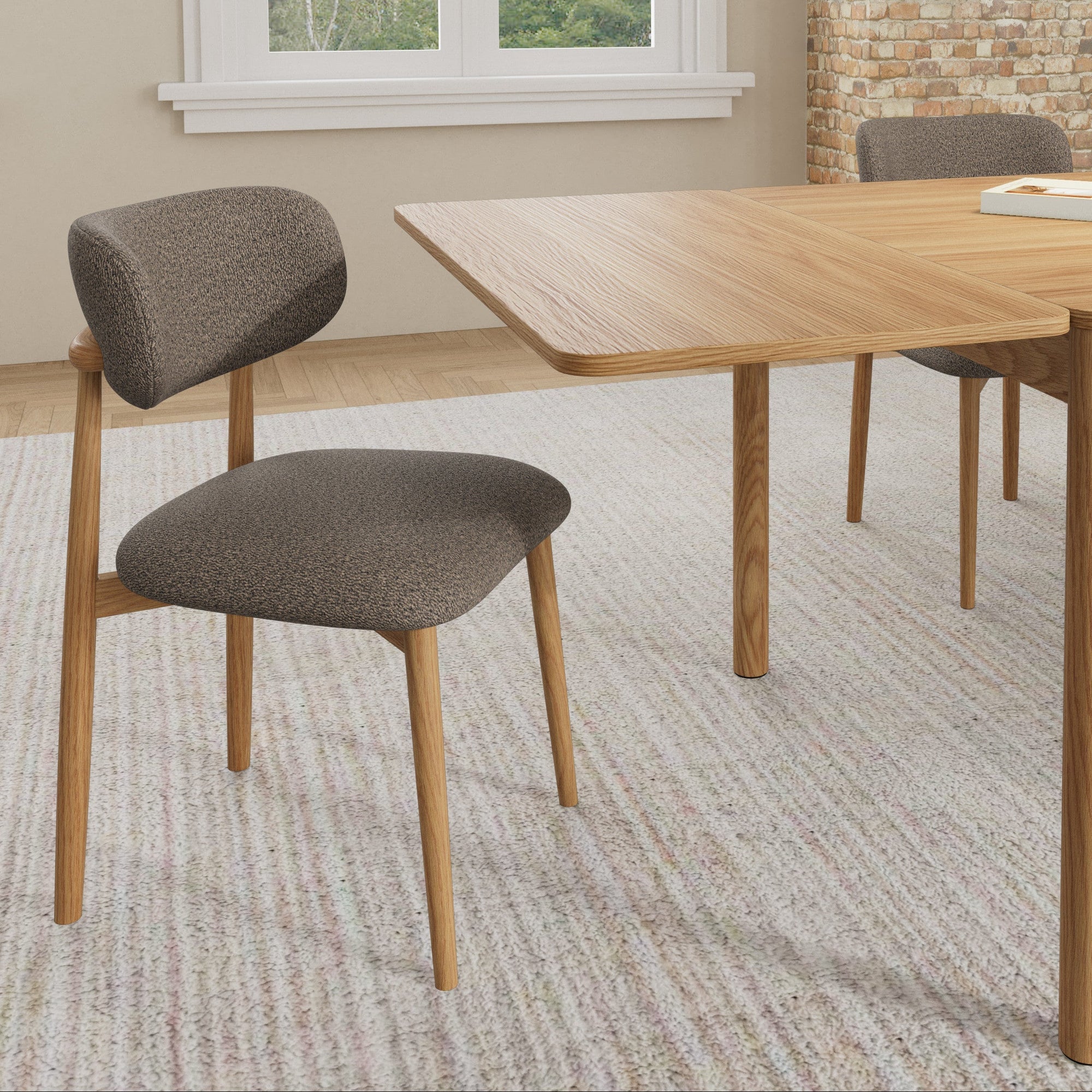 FOMATO | כיסא מרופד בבד אריג בשילוב עץ אלון - KUALA