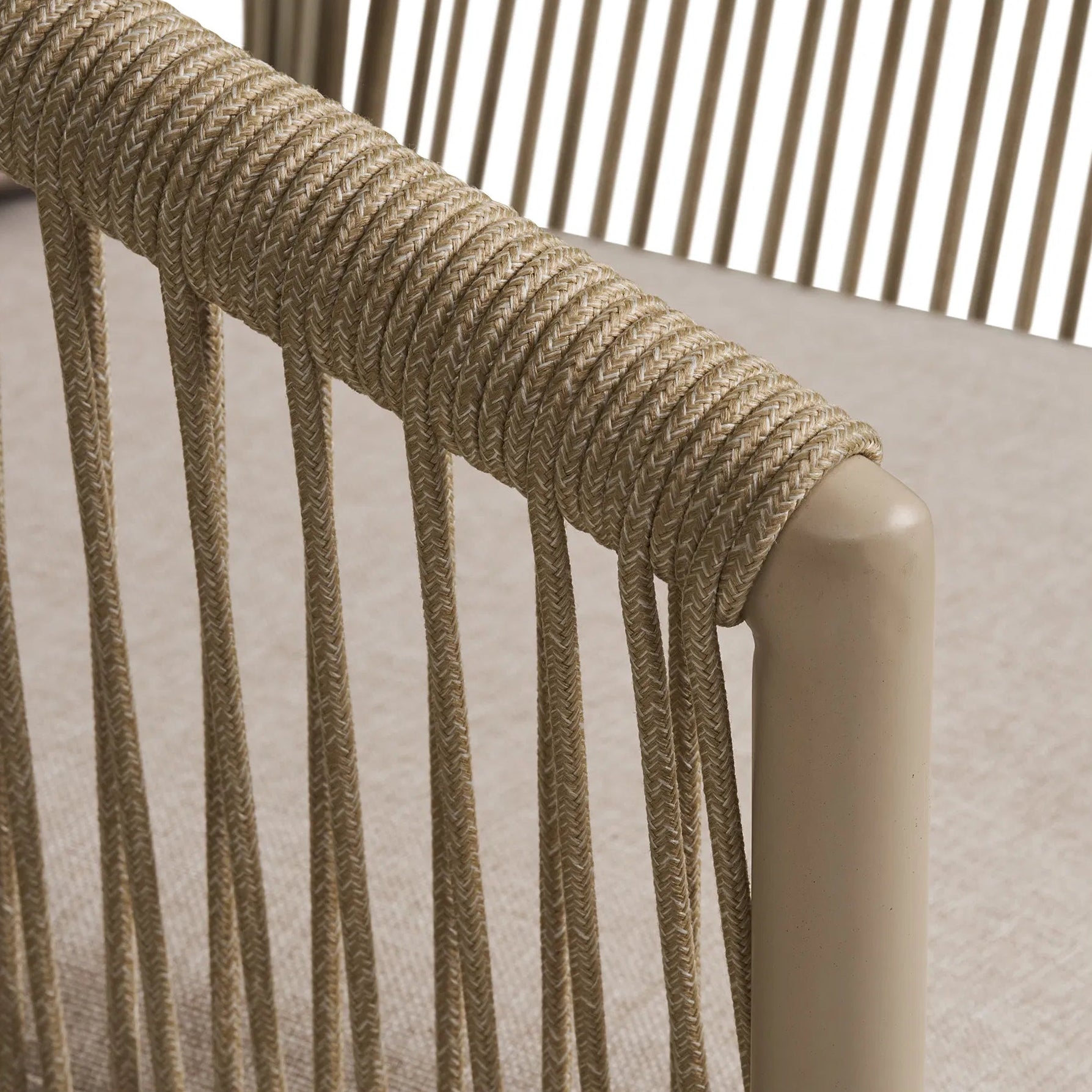 ARKA | כיסא אוכל מאלומיניום וחבלים עם כרית ישיבה - KUALA