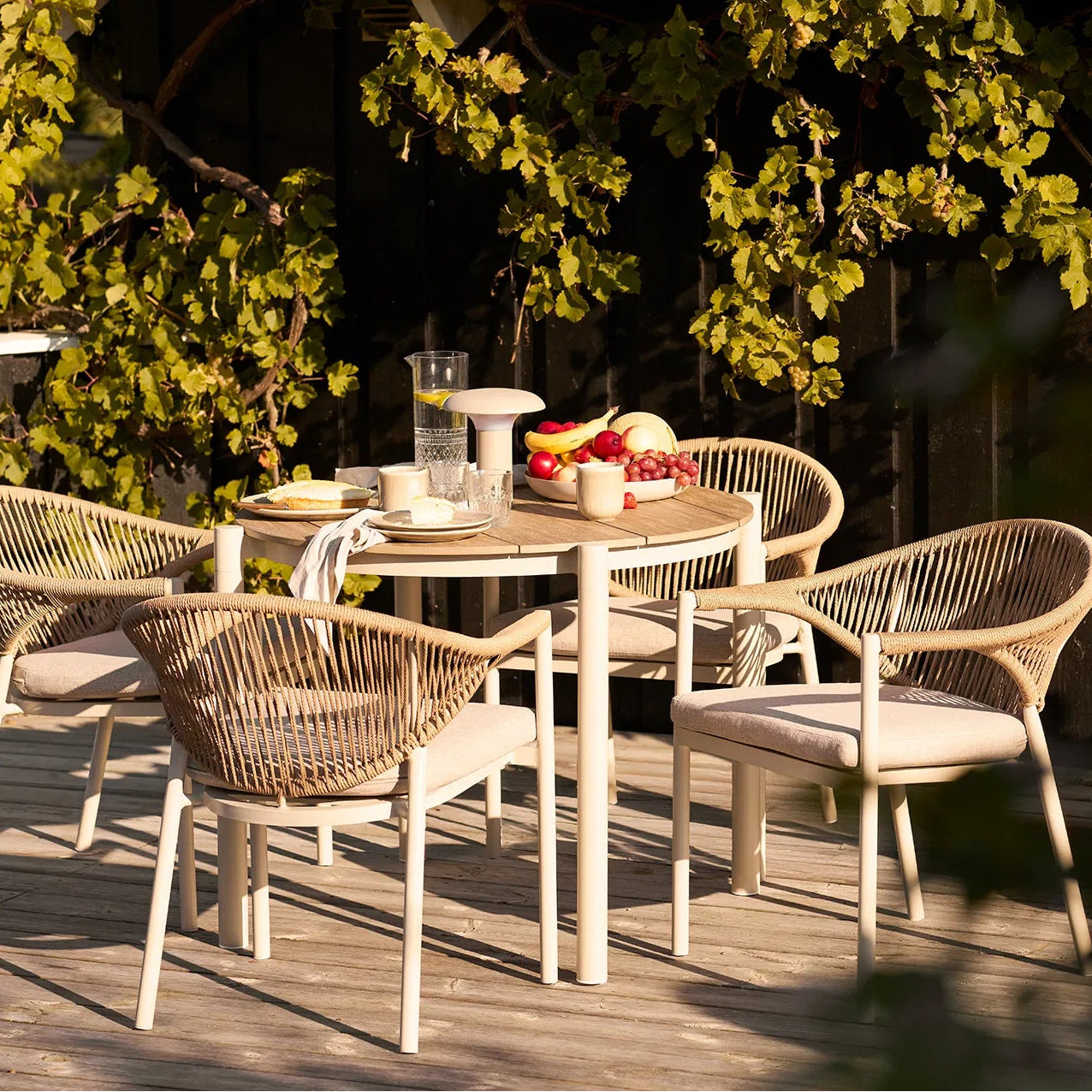 SKAN | שולחן אוכל מאלומיניום ודמוי עץ לגינה - KUALA