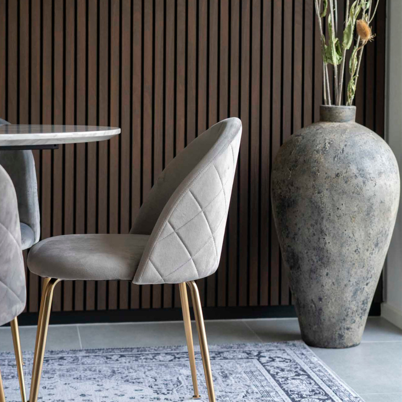 NIVIKOR | אגרטל טרקוטה גבוה בגימור טבעי