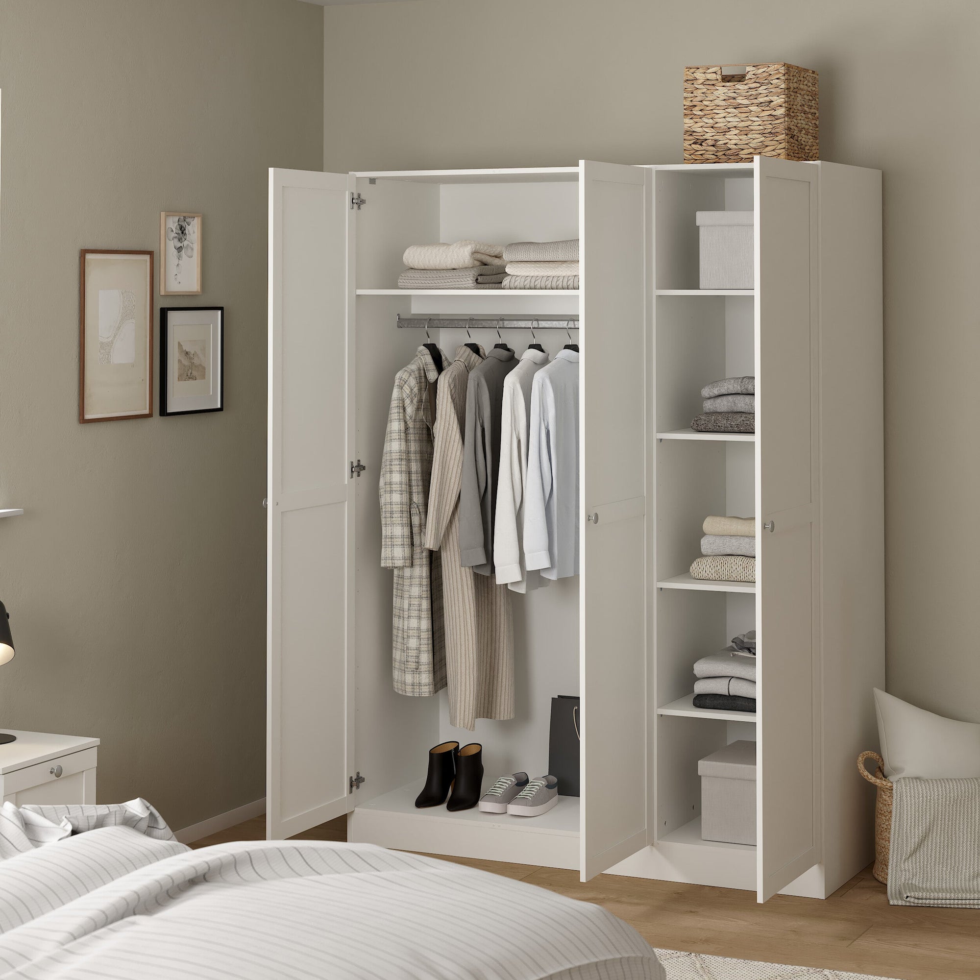 TOVEH | ארון פתיחה 3 דלתות בחיפוי מלמין - KUALA