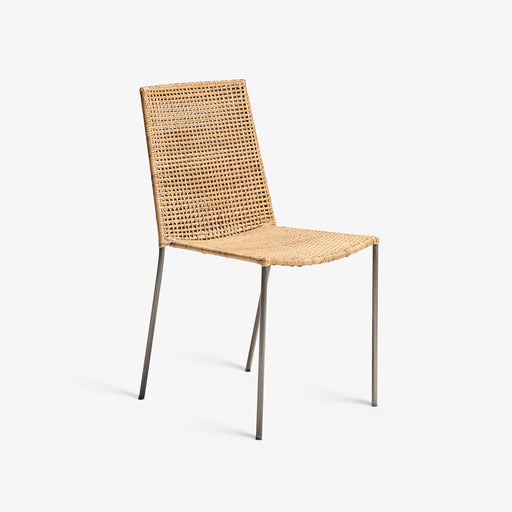 מעבר לעמוד מוצר Tobias | כיסא מעוצב בשילוב ברזל וראטן טבעי