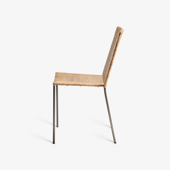Tobias | כיסא מעוצב בשילוב ברזל וראטן טבעי