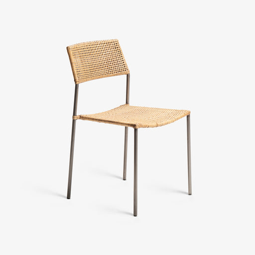 מעבר לעמוד מוצר Lunt | כיסא מעוצב בשילוב ברזל וראטן טבעי