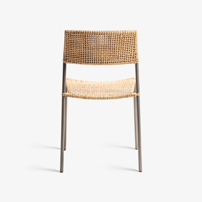 LUNT | כיסא מעוצב בשילוב ברזל וראטן טבעי