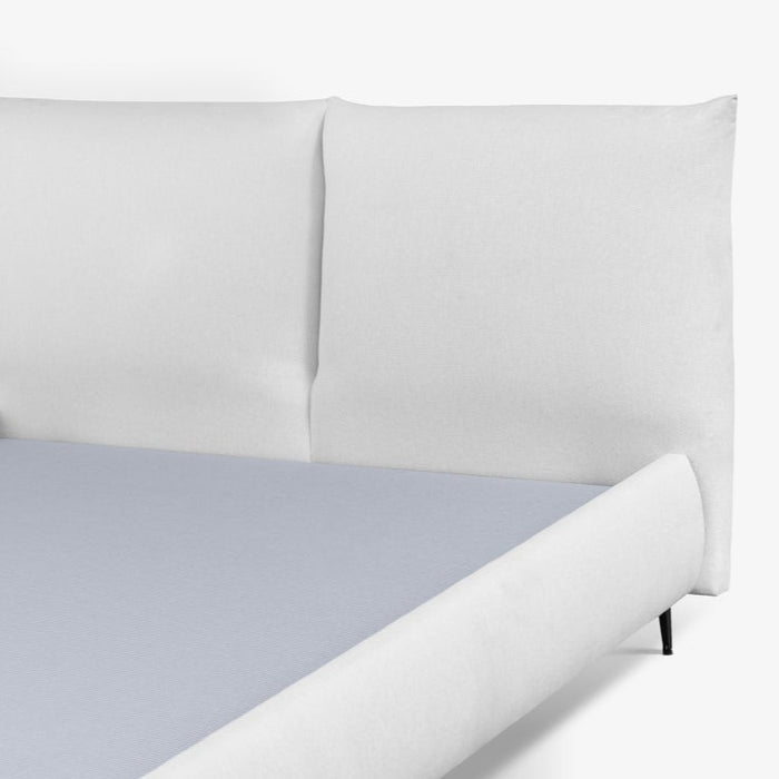 JULIA | מיטה מרופדת מעוצבת בסגנון מודרני
