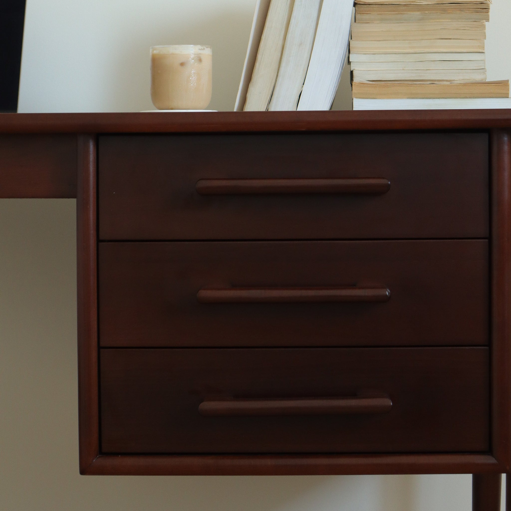 HAVEN | שולחן עבודה מעץ עם 3 מגירות, 150 ס"מ