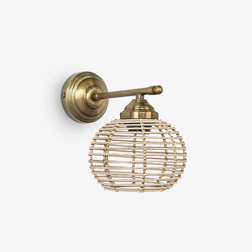 MIBORA | מנורת קיר ממתכת בשילוב ראטן