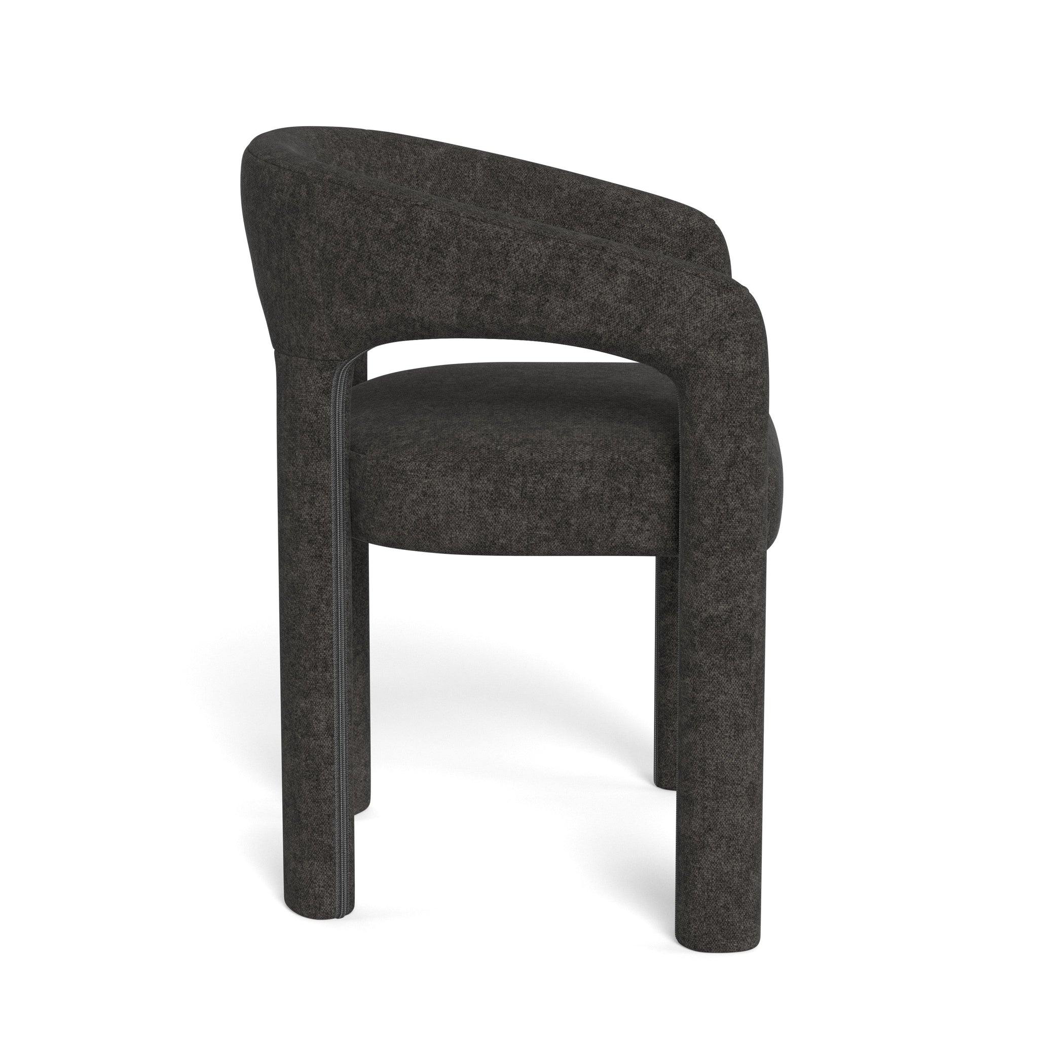 BRICK | כיסא עם משענות יד מרופד בבד אריג