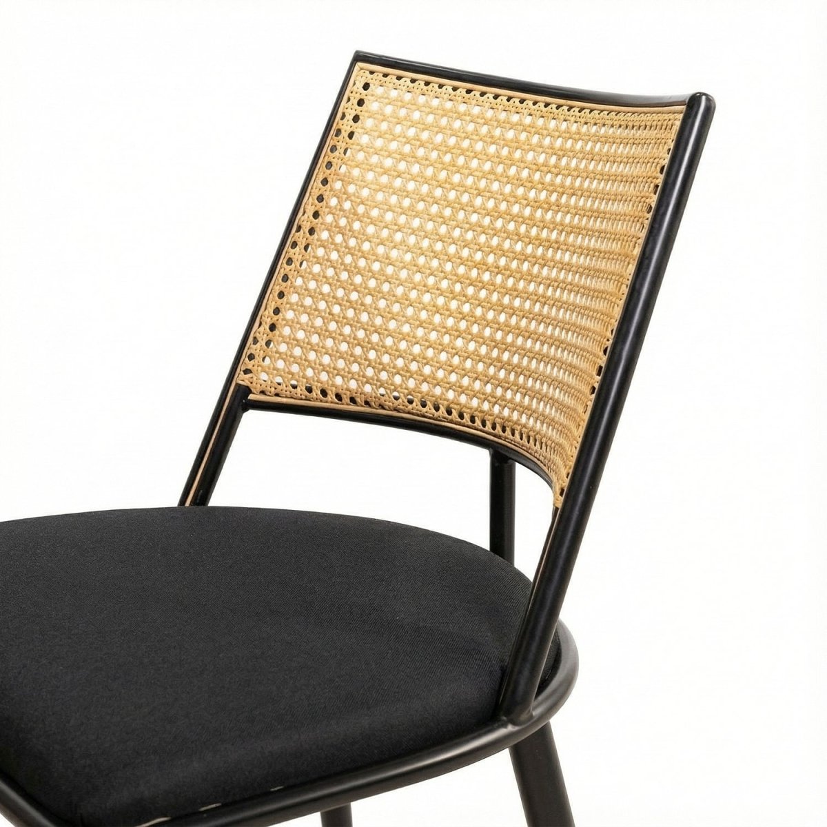 ELOF | כיסא אוכל ממתכת בשילוב ריפוד אריג ודמוי ראטן - KUALA