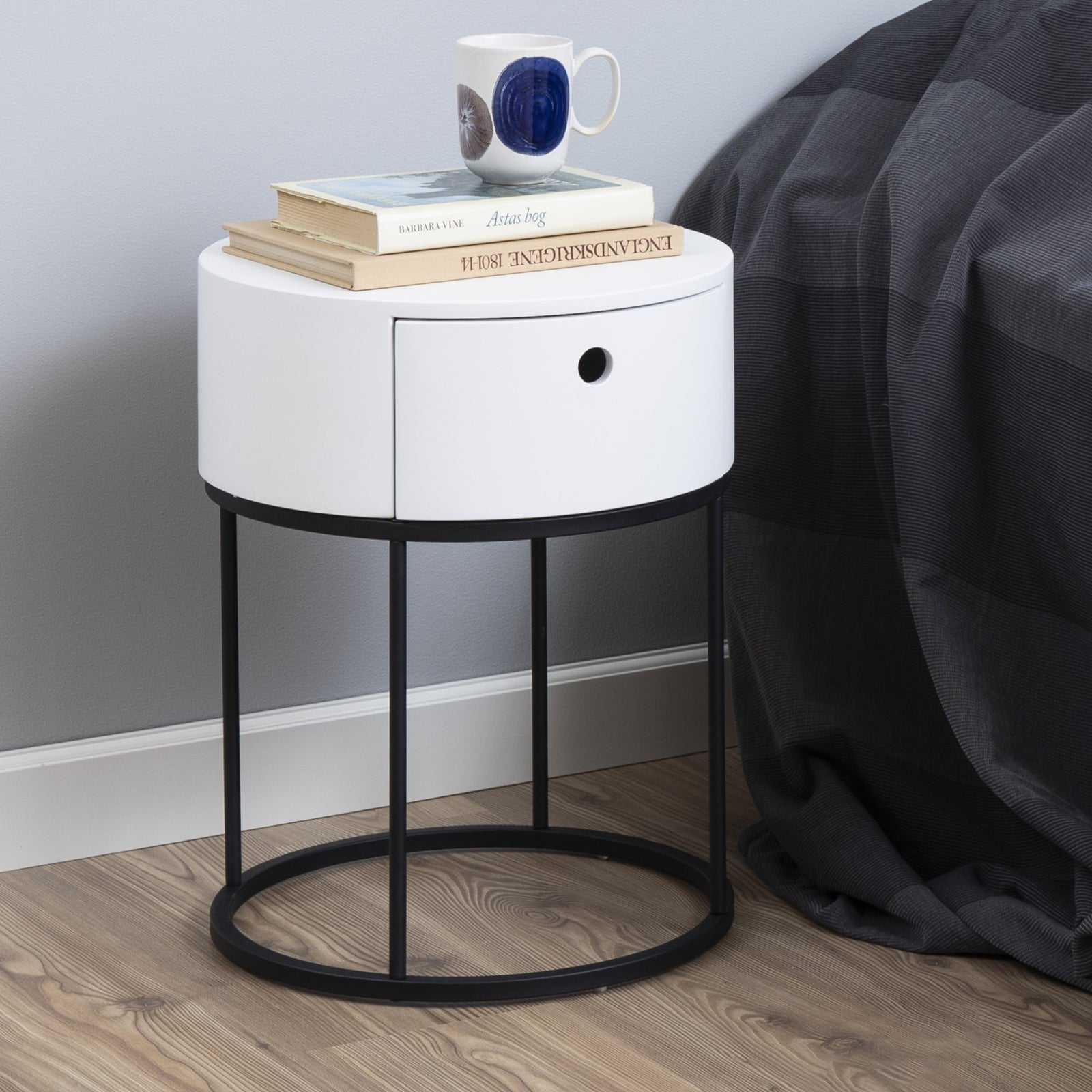 HAPTOL | שידת לילה מעץ ומתכת קוטר 41 ס"מ, עם מגירה