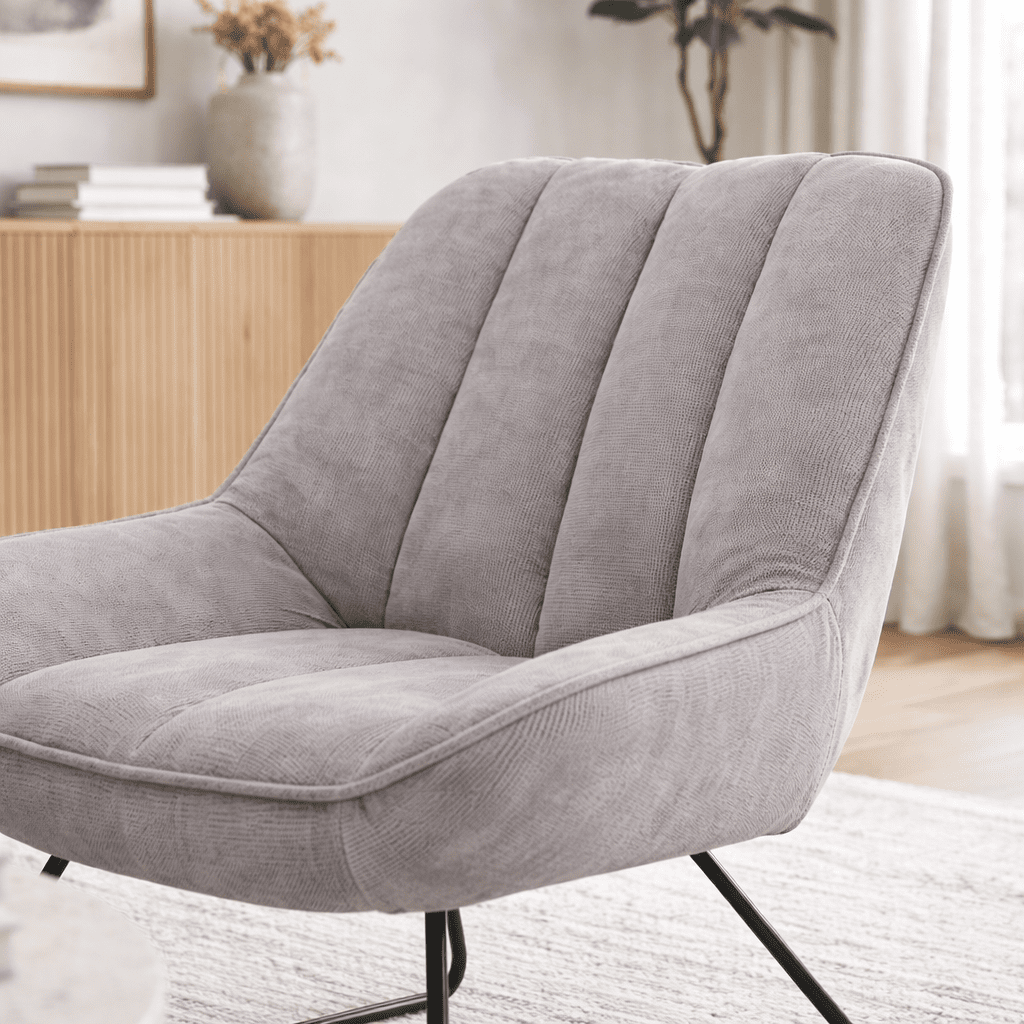 KARIL | כורסא מודרנית מרופדת בבד אריג בשילוב רגלי מתכת - KUALA