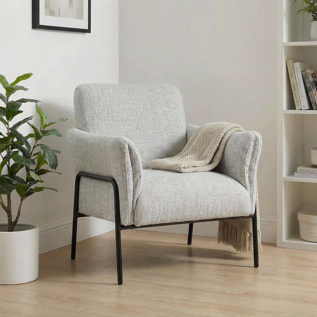 KELDASK | כורסא מודרנית מרופדת בבד אריג בשילוב מתכת - KUALA