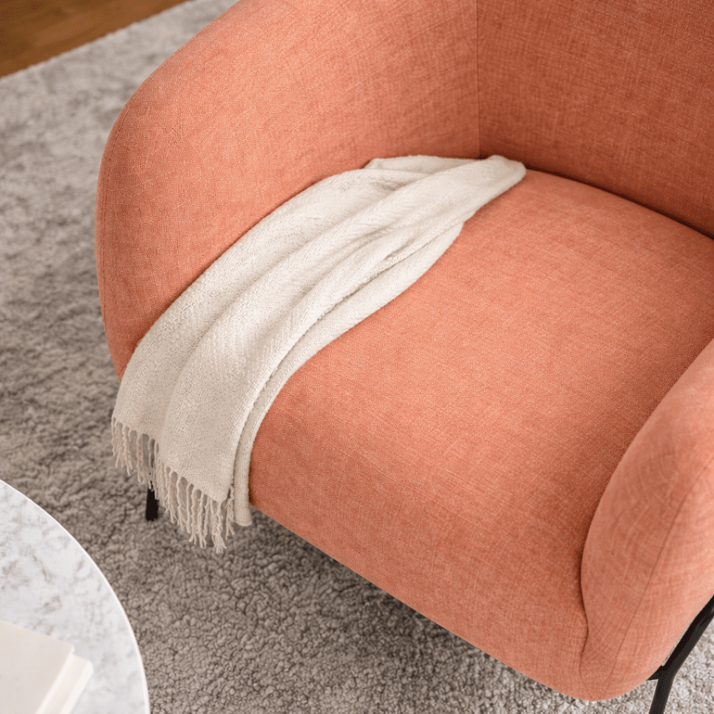 LINNSTE | כורסא מודרנית מרופדת בבד אריג בשילוב רגלי מתכת - KUALA