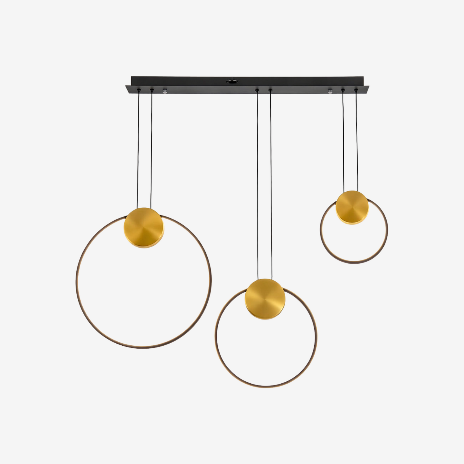 AIRA | מנורת תליה ממתכת עם שלושה גופים תלויים