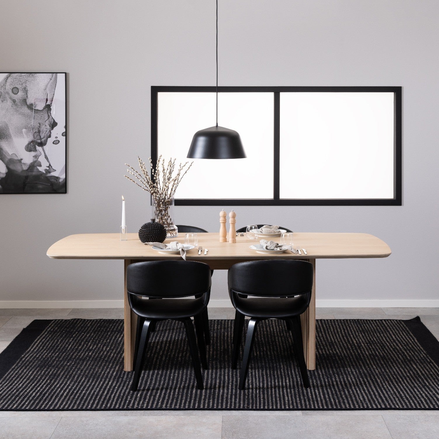 BOLDO | כיסא מרופד בבד דמוי עור בשילוב רגלי עץ - KUALA