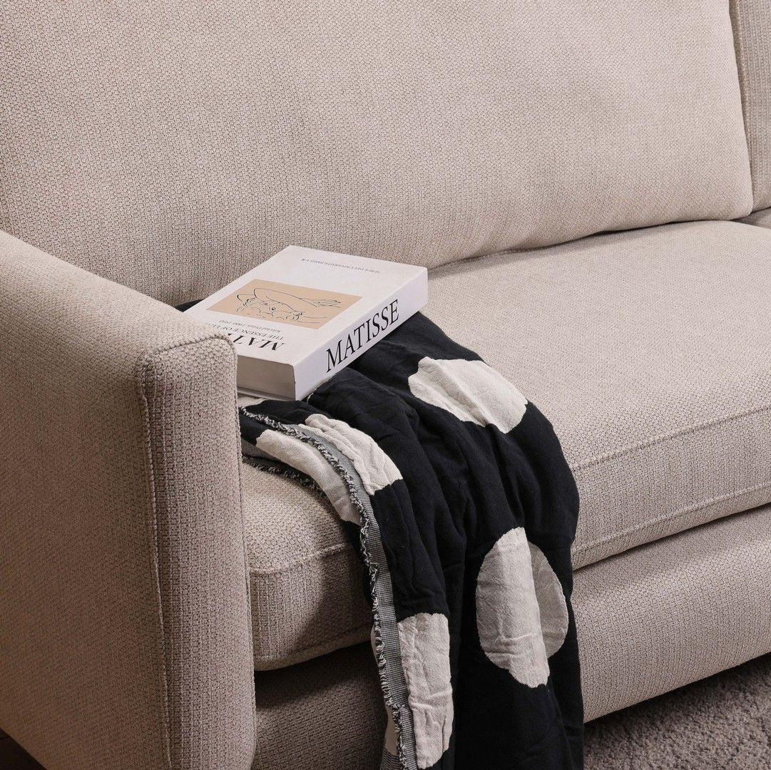 SOLOVA | ספה דו מושבית מודרנית מרופדת בבד אריג - KUALA