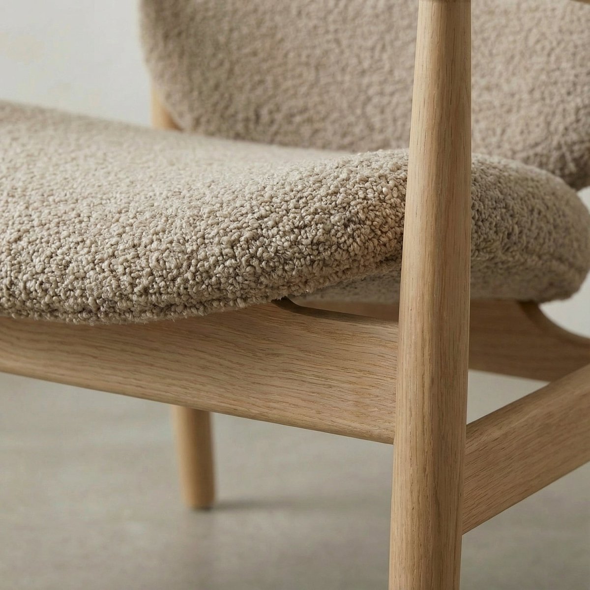 SONDS | כורסא מעץ מלא מרופדת בבד אריג - KUALA