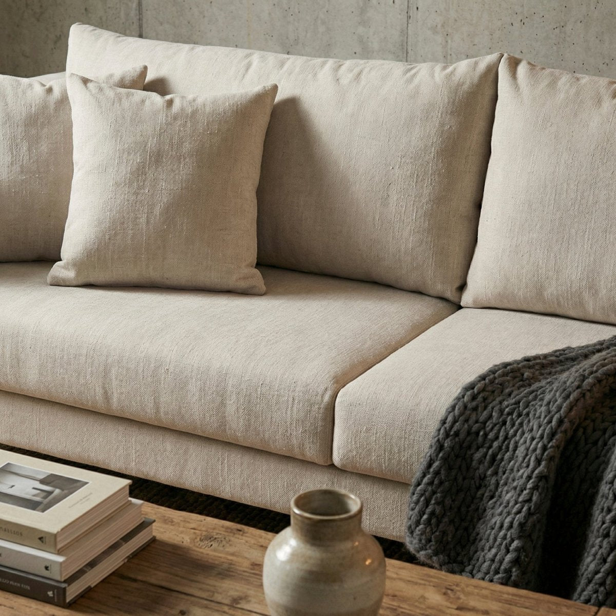 TORDU | ספה דו מושבית מודרנית מרופדת בבד אריג - KUALA