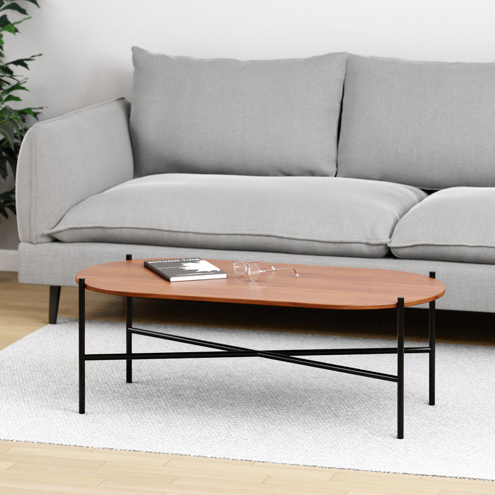 Springerton | שולחן סלון אובלי מעץ, בגוון אגוז ובשילוב ברזל