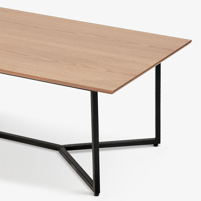 KARI | שולחן סלון מעץ אלון בשילוב ברזל שחור