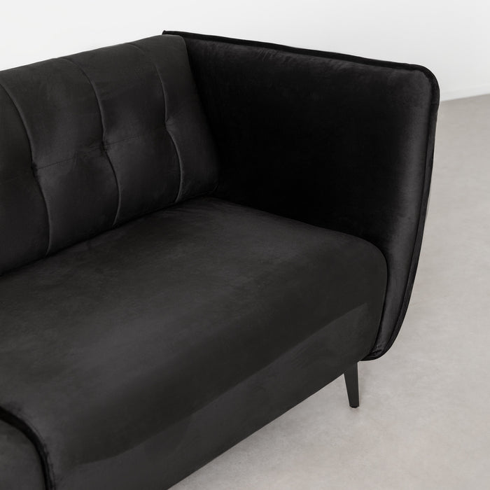 ספה תלת מושבית שחורה