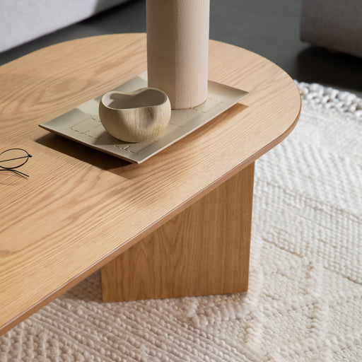 מעבר לעמוד מוצר NIKOLI | שולחן סלון אובלי עם רגליים מעוצבות