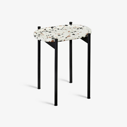 מעבר לעמוד מוצר Mees | שולחן צד אליפטי משיש טרצו ובשילוב ברזל שחור