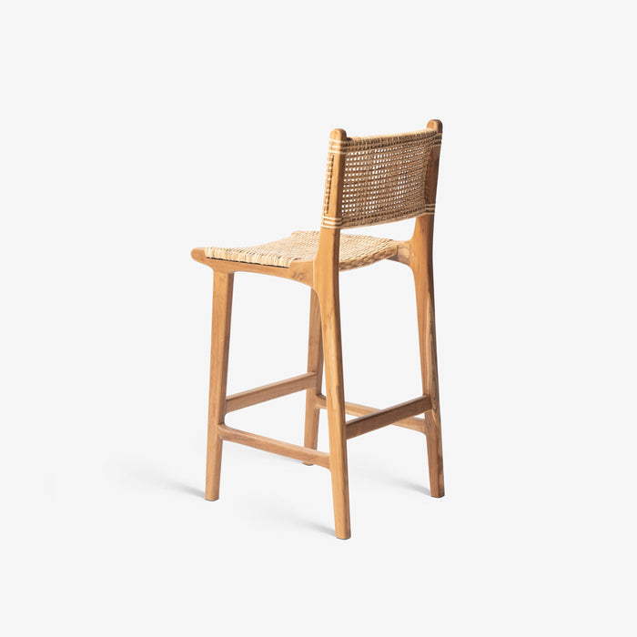 OLAN | כיסא בר מעץ טיק מלא בשילוב ראטן בגוון טבעי