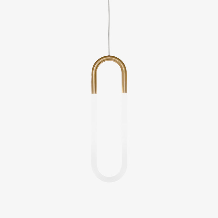 HAI | מנורת תליה מעוצבת עם זכוכית חלבית בשילוב פליז מוזהב