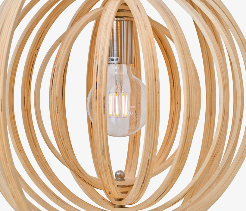 ISOLDE | מנורת תליה המורכבת מחישוקים מעץ בגוון טבעי
