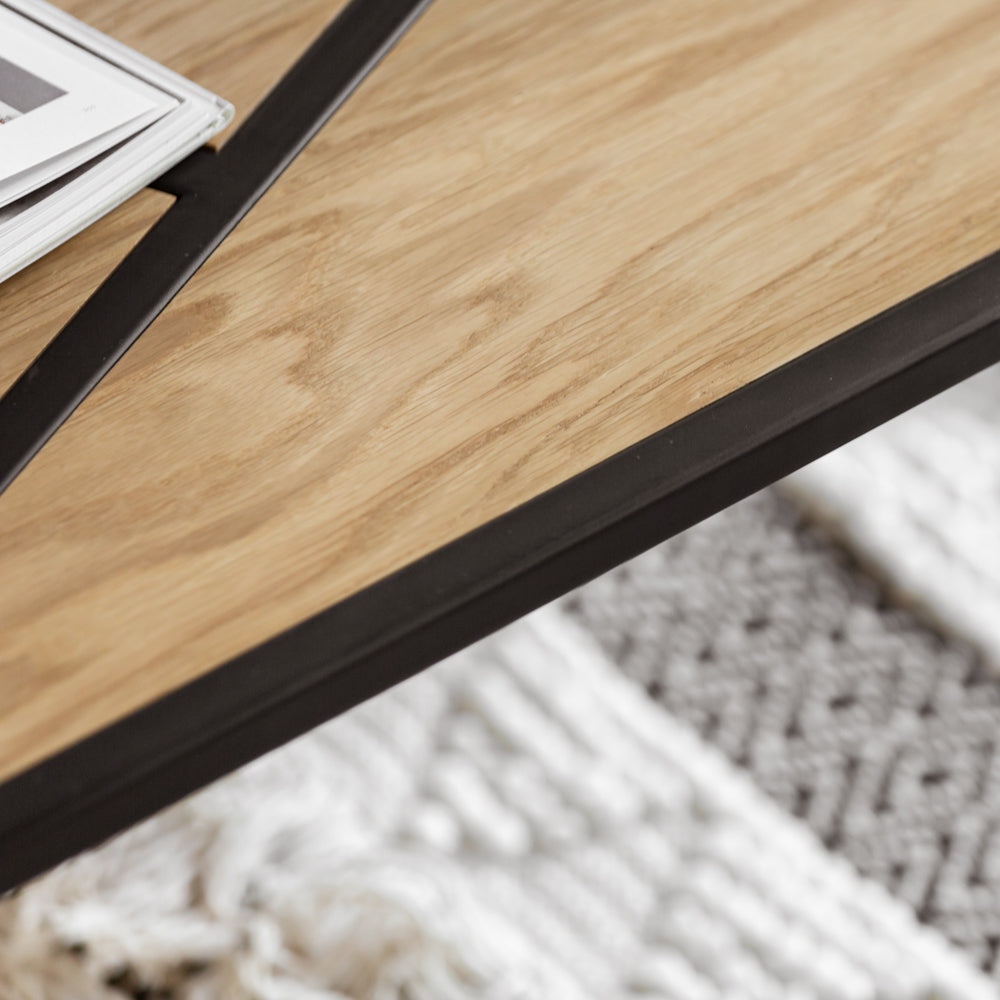 TRIPLE | שולחן עץ לסלון בסגנון אורבני