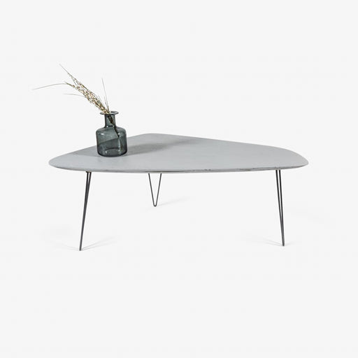 מעבר לעמוד מוצר ORCA | שולחן עץ בגוון אפור לסלון