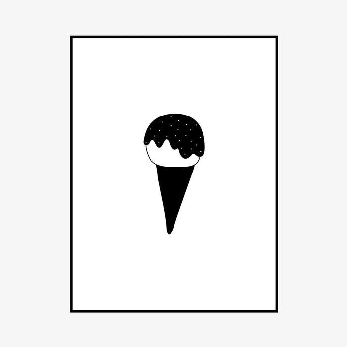פרינט של גביע גלידה בשחור ולבן, על גבי רקע לבן במסגרת עץ בגוון שחור